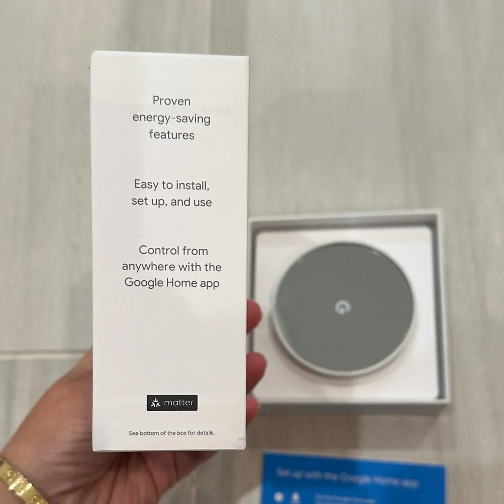 New Google Nest Smart Thermostat in Snow White - Picture 4 of 5